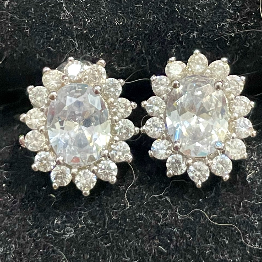 Sevil 925 Sterling Silver Oval Halo Stud Earrings With Swarovski Crystals